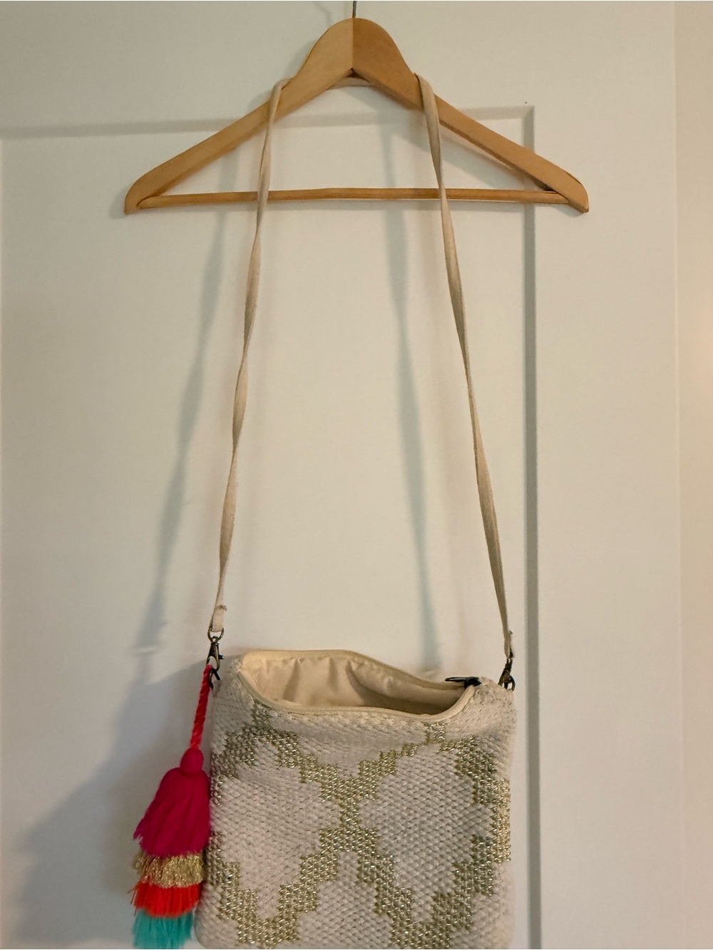 Handwoven Cream Crossbody Bag with Colorful Tassel